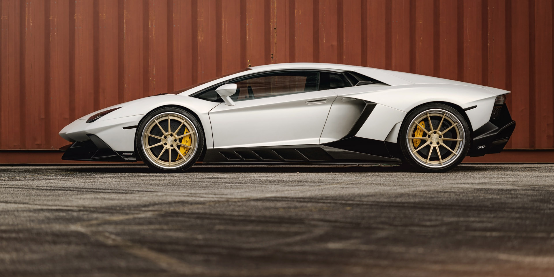 Lamborghini Aventador forged concave staggered gold wheels